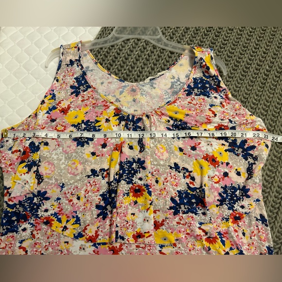 Old Navy Ruffle Tank - Picture 5 of 6